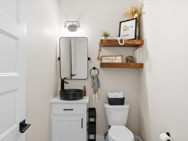 188 Seaside Drive, Gun Barrel City, TX 75156