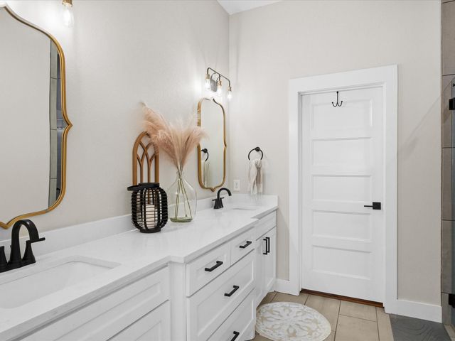 188 Seaside Drive, Gun Barrel City, TX 75156