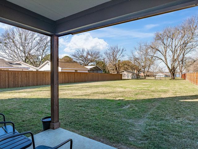 188 Seaside Drive, Gun Barrel City, TX 75156