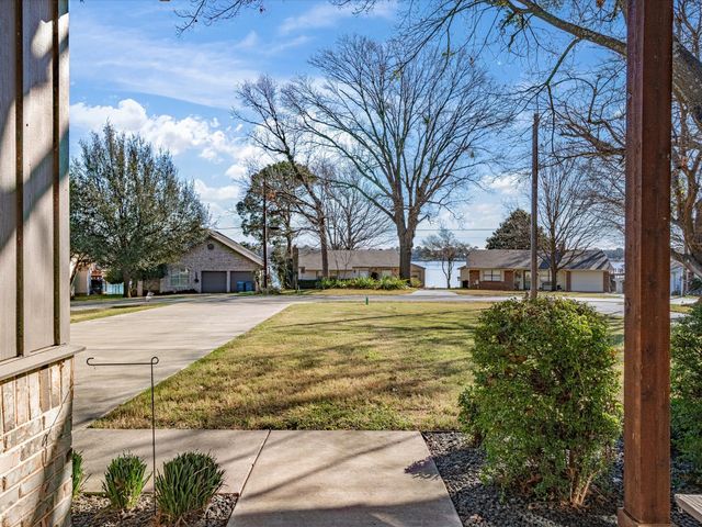 188 Seaside Drive, Gun Barrel City, TX 75156