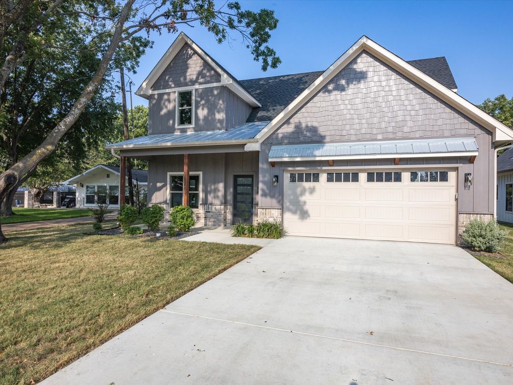 188 Seaside Drive, Gun Barrel City, TX 75156