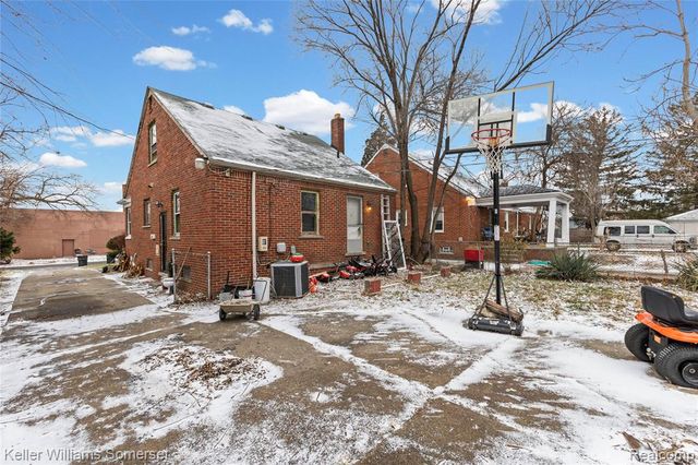 14938 Oakfield Street, Detroit, MI 48227