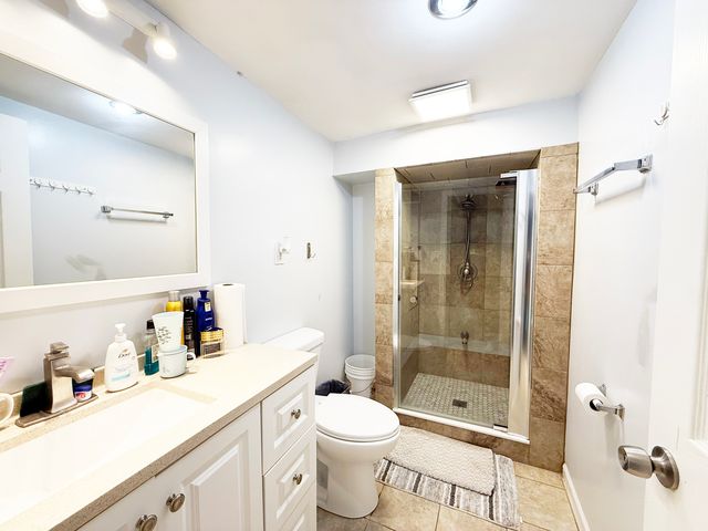 5910 N Kimball Avenue, Chicago, IL 60659