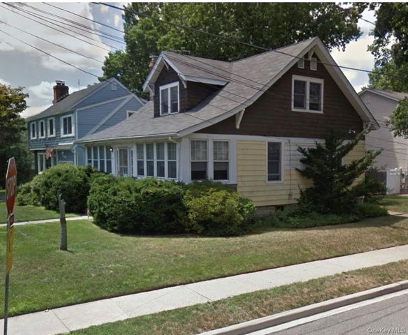 70 Staples Street, Farmingdale, NY 11735