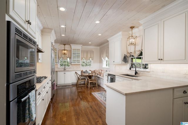 3204 N WOODRIDGE ROAD, Mountain Brook, AL 35223