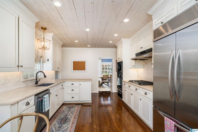 3204 N WOODRIDGE ROAD, Mountain Brook, AL 35223