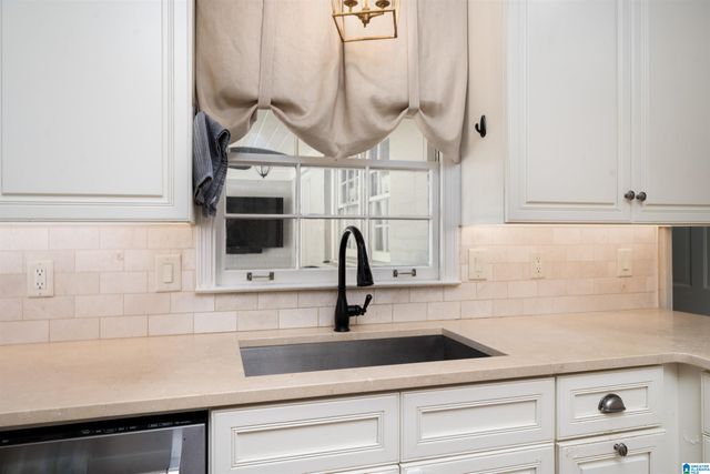 3204 N WOODRIDGE ROAD, Mountain Brook, AL 35223