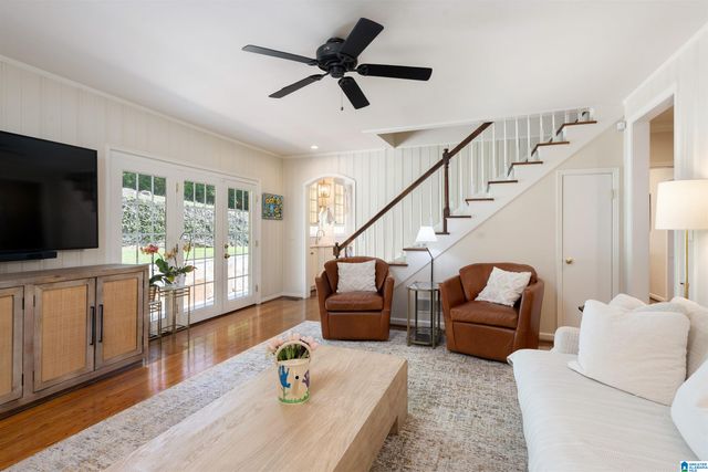 3204 N WOODRIDGE ROAD, Mountain Brook, AL 35223