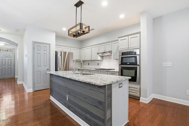 520 Camden Yards Way, Cary, NC 27519