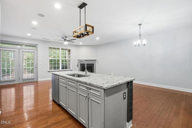 520 Camden Yards Way, Cary, NC 27519