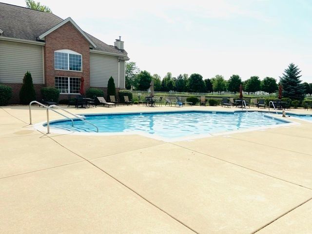 16812 Balaton Drive, Lockport, IL 60441