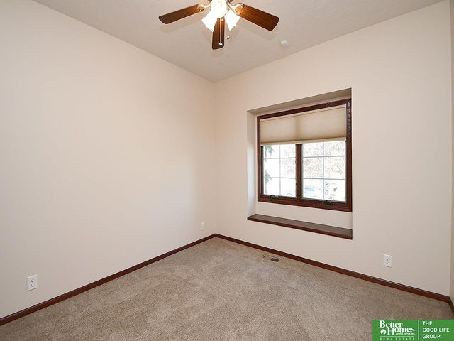 10418 Spyglass Drive, Omaha, NE 68136