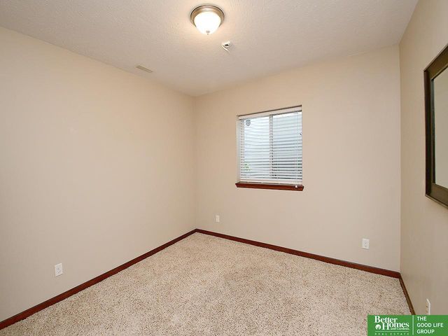 10418 Spyglass Drive, Omaha, NE 68136