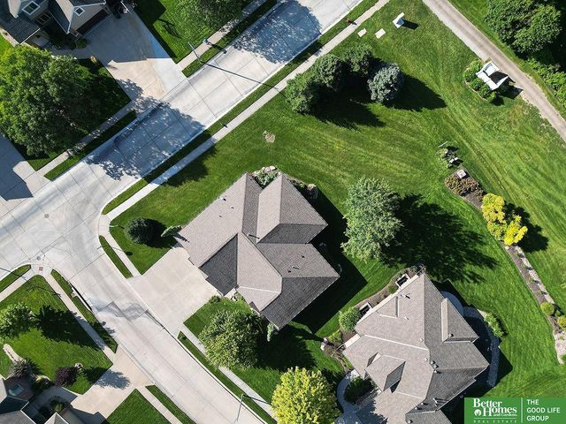 10418 Spyglass Drive, Omaha, NE 68136