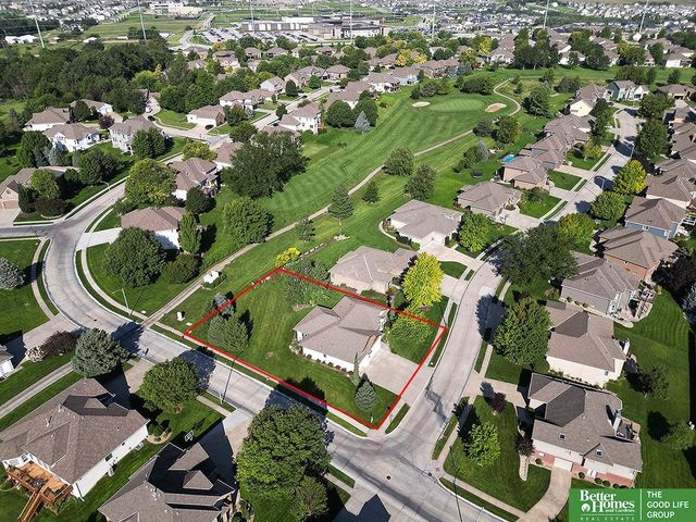 10418 Spyglass Drive, Omaha, NE 68136