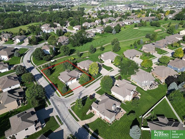10418 Spyglass Drive, Omaha, NE 68136