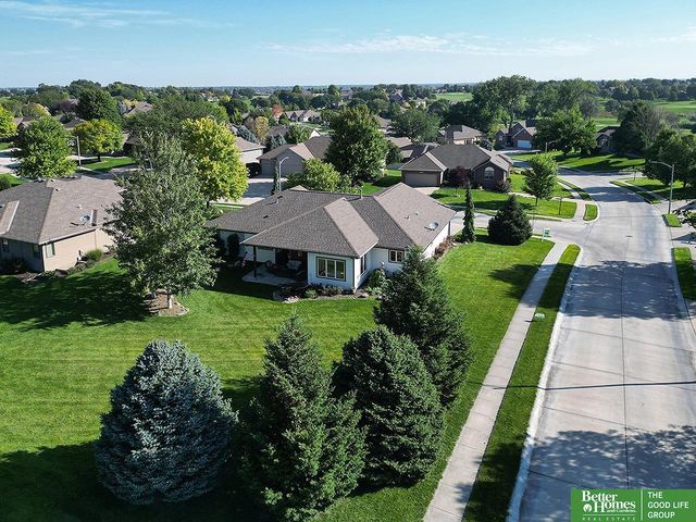 10418 Spyglass Drive, Omaha, NE 68136