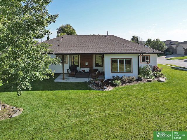 10418 Spyglass Drive, Omaha, NE 68136