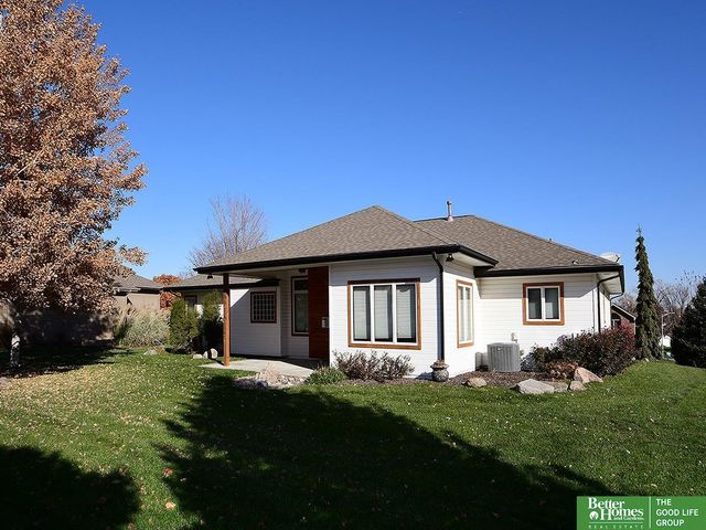 10418 Spyglass Drive, Omaha, NE 68136