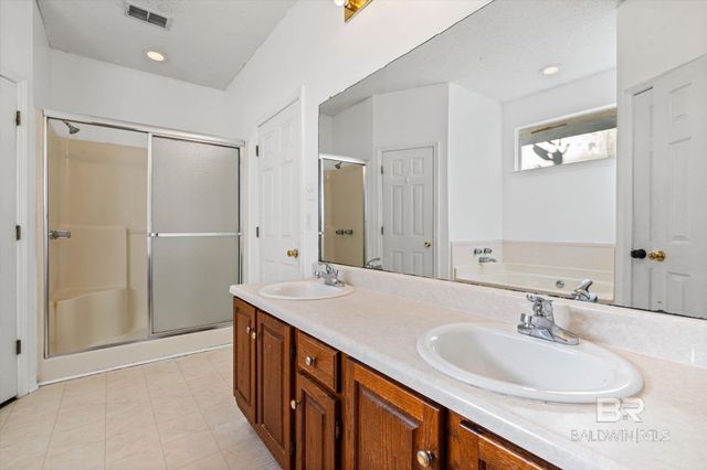 1263 E Smithfield Road, Mobile, AL 36695