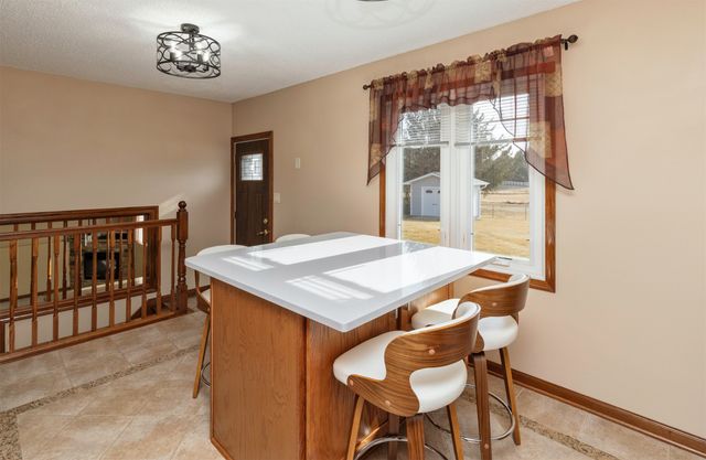 315 10th Avenue NW, Altoona, IA 50009