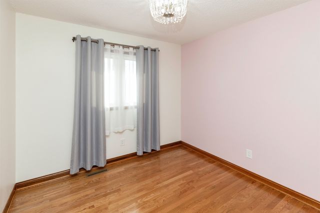 315 10th Avenue NW, Altoona, IA 50009