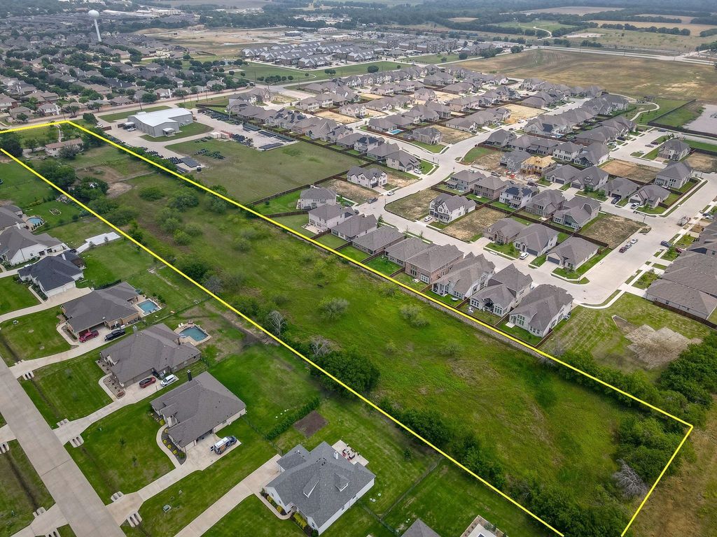 16777 John Wiley Road, Justin, TX 76247