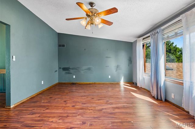 38 W Woodland Drive, East Alton, IL 62024