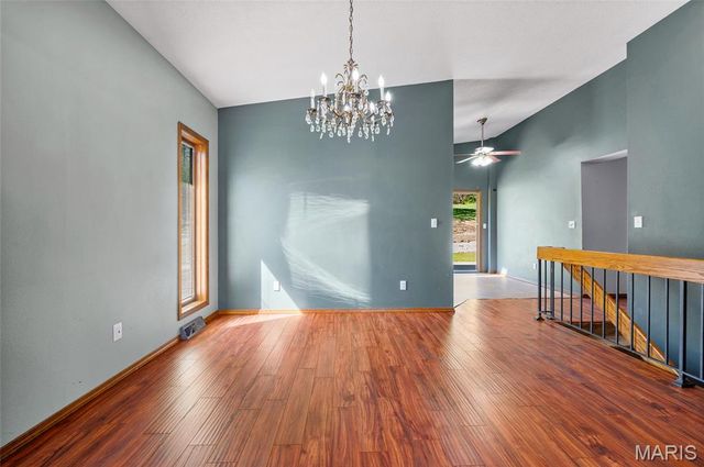 38 W Woodland Drive, East Alton, IL 62024