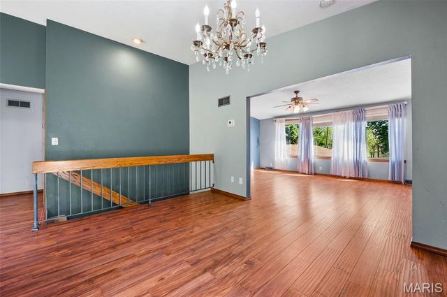 38 W Woodland Drive, East Alton, IL 62024