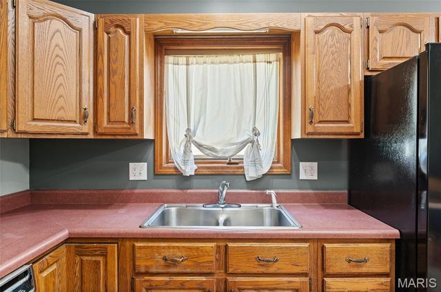 38 W Woodland Drive, East Alton, IL 62024