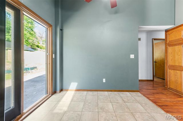 38 W Woodland Drive, East Alton, IL 62024