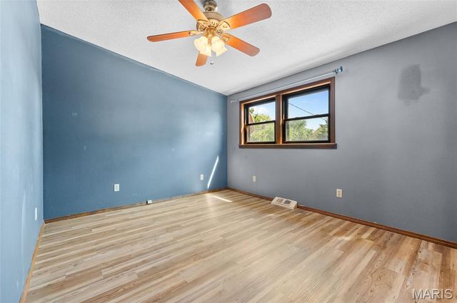 38 W Woodland Drive, East Alton, IL 62024