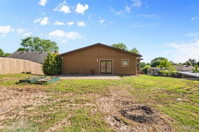 38 W Woodland Drive, East Alton, IL 62024