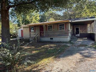 1305 N Johnson Chapel Road, Hartselle, AL 35640