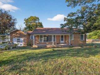 406 W Ironman Avenue, Nowata, OK 74048