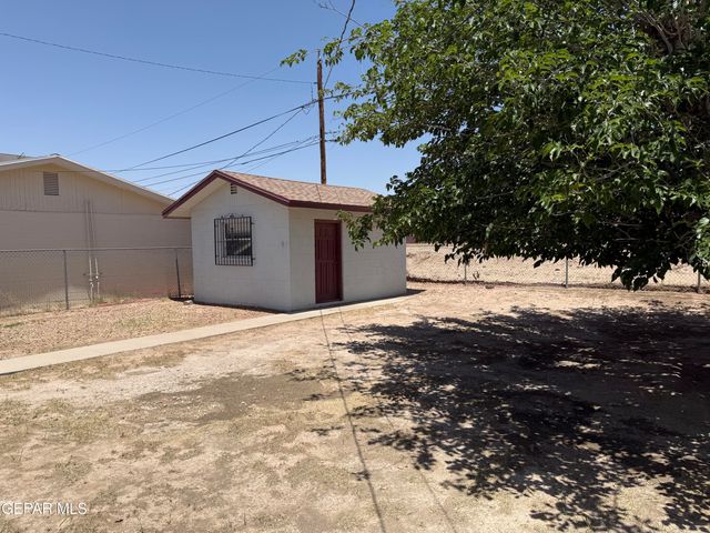 10147 ARMSTRONG Drive, Socorro, TX 79927