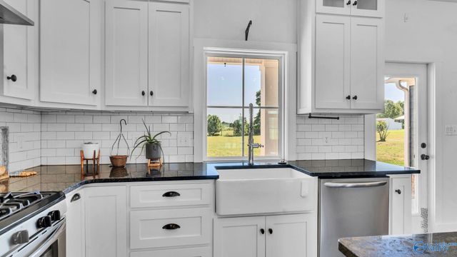 26856 Pepper Road, Athens, AL 35613