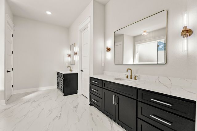 22405 Blue Water, Chandler, TX 75758