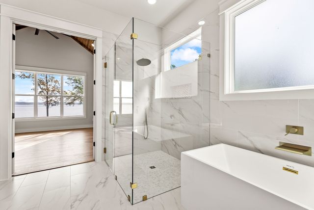 22405 Blue Water, Chandler, TX 75758