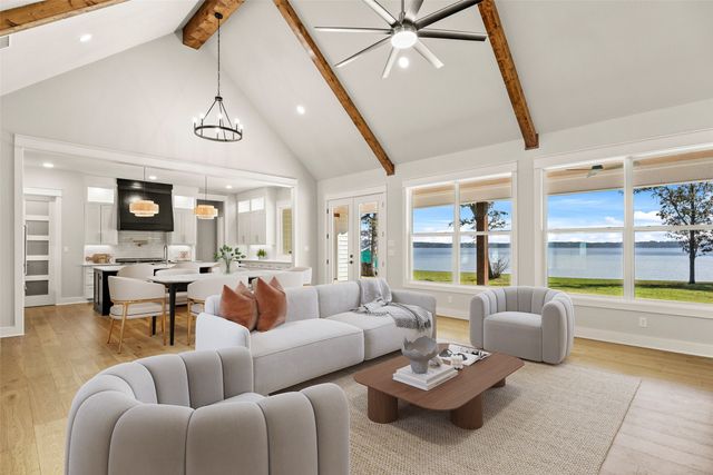 22405 Blue Water, Chandler, TX 75758