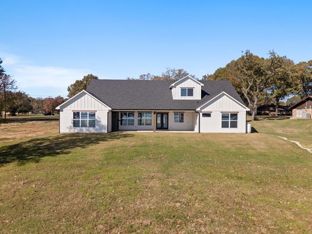 22405 Blue Water, Chandler, TX 75758