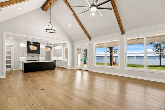 22405 Blue Water, Chandler, TX 75758