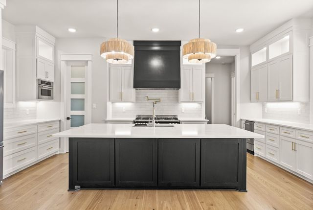 22405 Blue Water, Chandler, TX 75758