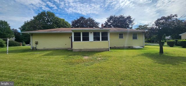 30 TISCHER DR, Dover, DE 19901