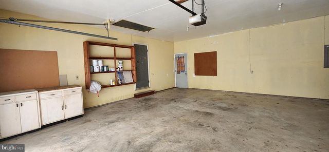 30 TISCHER DR, Dover, DE 19901