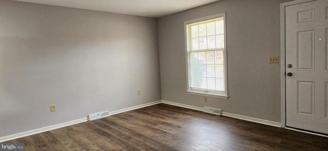 30 TISCHER DR, Dover, DE 19901