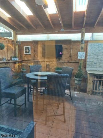 353 Adams St, Newark City, NJ 07105