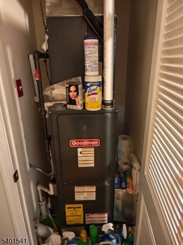 353 Adams St, Newark City, NJ 07105