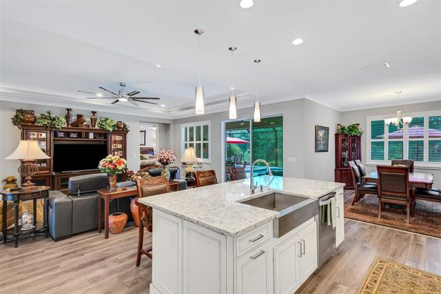 617 MISTIFLOWER CIRCLE, Nokomis, FL 34275